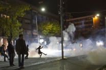 kosovo, polícia, demonštranti, protest