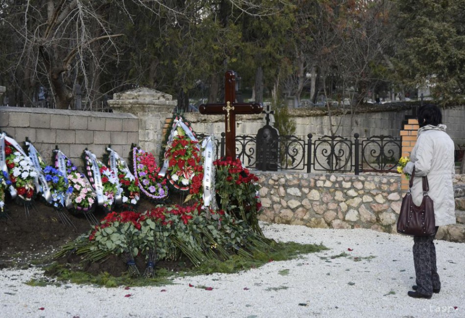 Севастополь похоронили. Могила Виктора Януковича младшего. Могила сына Януковича в Севастополе.