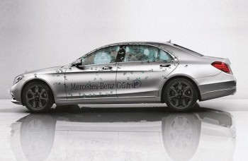 Mercedes S-Guard neprepustí ani náboje z automatických zbraní