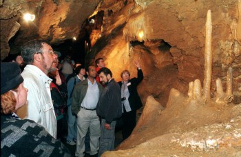 Jaskyňa Driny, Smolenický zámok: V Malých Karpatoch je čo pozerať