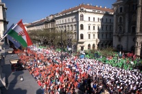 Demonštrácie proti Orbánovi v Maďarsku