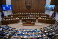 Poslanci neprijali uznesenie k porušovaniu práv rómskej menšiny