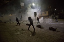 kosovo, polícia, demonštranti, protest