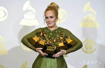 Highlighty týždňa: Adele získala 5 Grammy, ocenili i zosnulého Bowieho
