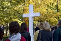 Pietna spomienka na vojenskom cintoríne v Petržalk