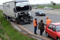 Nehoda  kamiónov na D1, kamióny, diaľnica