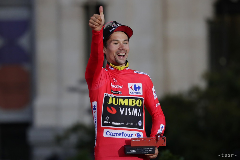 Slovinský cyklista z Teamu Jumbo-Visma Primož Roglič sa stal víťazom Vuelty a Espaňa 2019, 15. septembra 2019 v Madride. Foto: TASR/AP