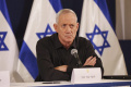 Minister obrany: Izrael posudzuje alternatívy voči vláde Hamasu