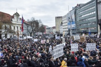 pochod, Bratislava, ľudia Námestie SNP 