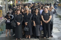 politika monarchia ľudia thajský kráľ úmrtie THA B