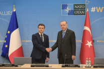 Lídri krajín pred summitom NATO