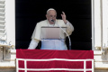 Pápež František sa zúčastní na zasadnutí G7 o umelej inteligencii