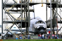 Príprava raketoplánu Endeavour na posledný let