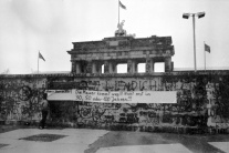 Pred 60 rokmi sa začala stavba Berlínskeho múru