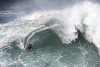 Veľké vlny v portugalskom Nazare