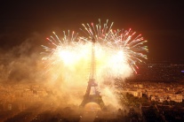 Slávnostný ohňostroj v rámci osláv Dobytia Bastily