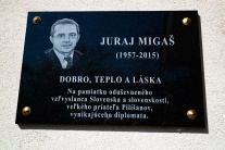 Maďarsko SR Mlynky Migaš pamätná tabuľa   bratrane