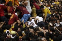 Procesia s Ježišom v Manile má 800 zranených veria