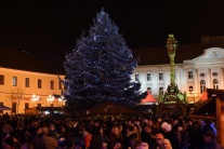 Rozsvietenie vianočného stromčeka v Trnave 