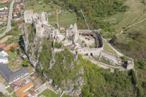 Rekonštrukcia hradu Beckov