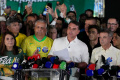 Fláviovi Bolsonarovi zneplatnili pasy, údajne odcestoval do USA