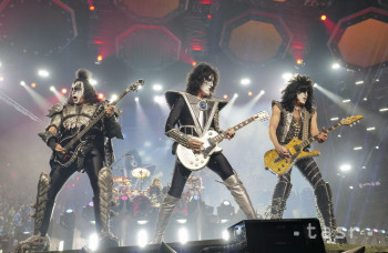 Kapela Kiss predáva svoju obchodnú značku aj hudbu